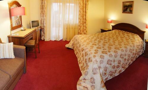 Golden Orchid Hotel