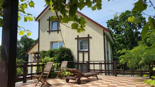 Golden Orchid Hotel