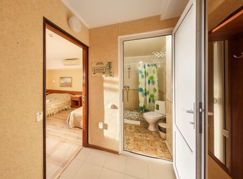Hostal Anapa-patio Guest House