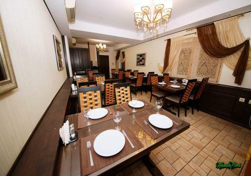 Hostal Anapa-patio Guest House