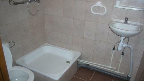 Hostal At Sanatornaya Guest House