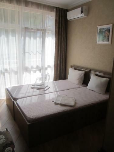Hostal Gostevoy Dvor Parus Guest House