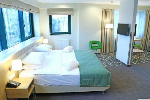 Europa Hotel And Apartment