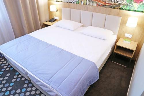 Europa Hotel And Apartment