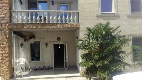 Hostal Guest House Faina