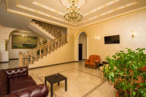 Hotel Grand Noy