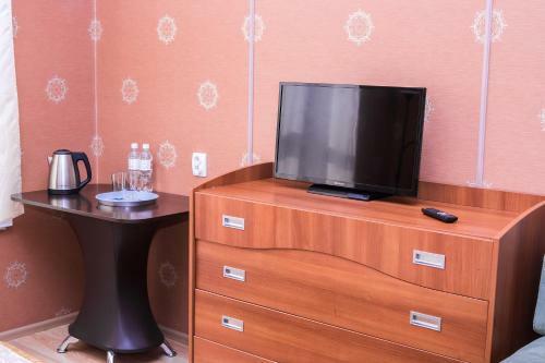 Hotel 12 Months