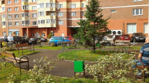 Apartments On Serebryanka 48