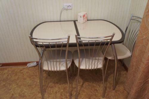 Apartment On Yunosti St.