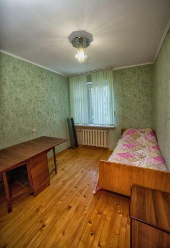 Apartamento 3-bedroom Studio On Nikolaeva 36a