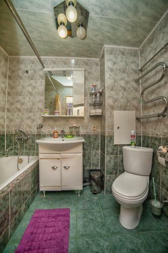 Apartamento 3-bedroom Studio On Nikolaeva 36a