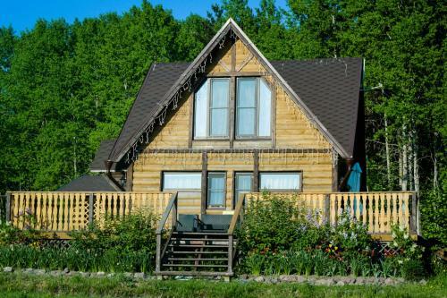 Hostal Holiday Home Tihotut