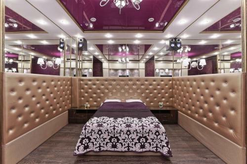 Royal Hotel