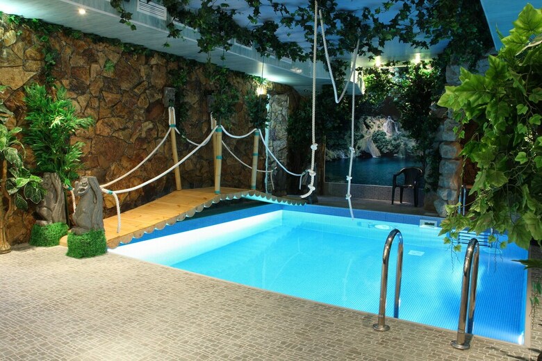 Lazurny Bereg Hotel