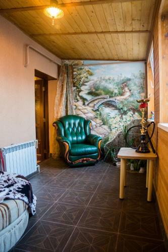 Apartment On Druzhby 105