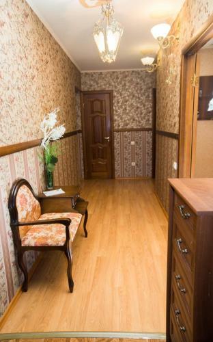 Apartment On Druzhby 105