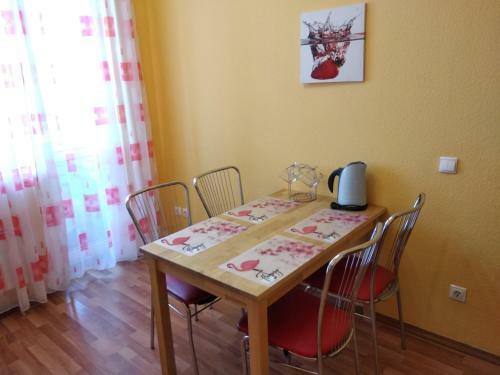 Apartamenty Na Malysheva 4b