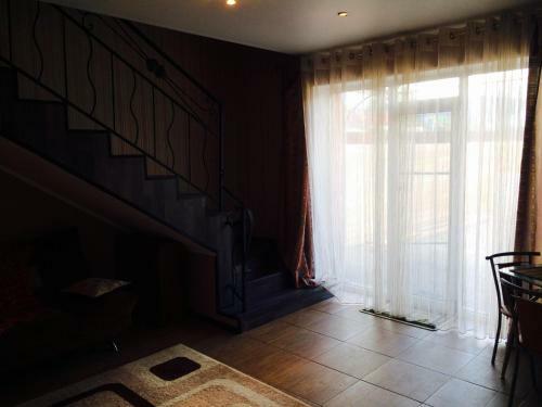 Bungalo Family House