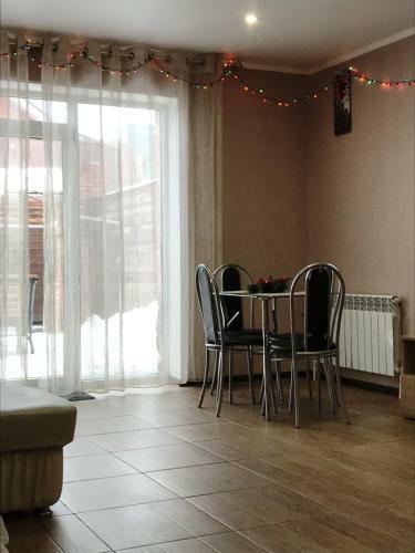 Bungalo Family House
