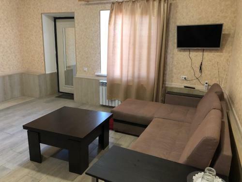 Hostal Kak Doma Guest House