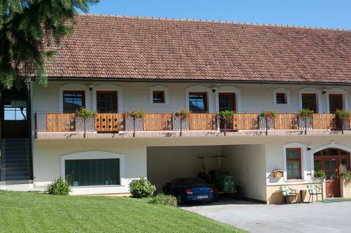 Agroturismo Farm Stay Kramer