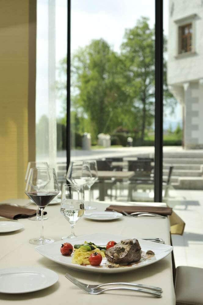 Lambergh Chateau & Hotel