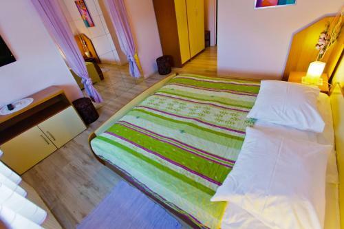 Hostal Guesthouse Les