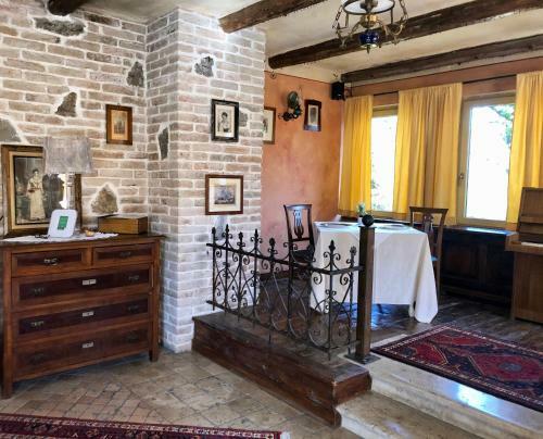 Hostal Residence Apolonija Guest House