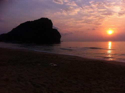 Hotel Bang Boet Bay Beach Resort