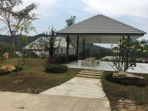 Hotel Sangchan Garden At Kaeng Krachan