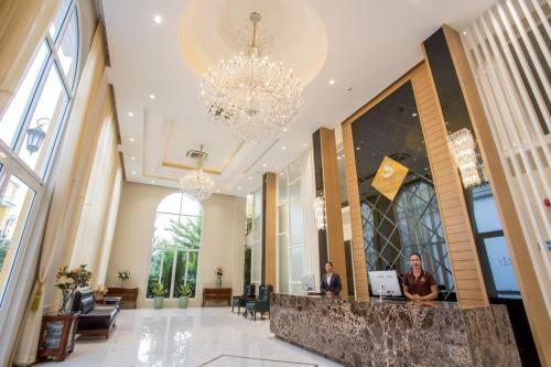S Bangkok Hotel, Navamin