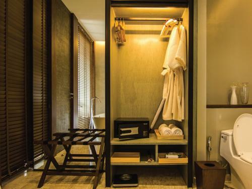 Hotel Atta Lakeside Resort Suite