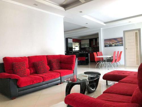 Private Pool Villa 3 Bedroom Jomtien