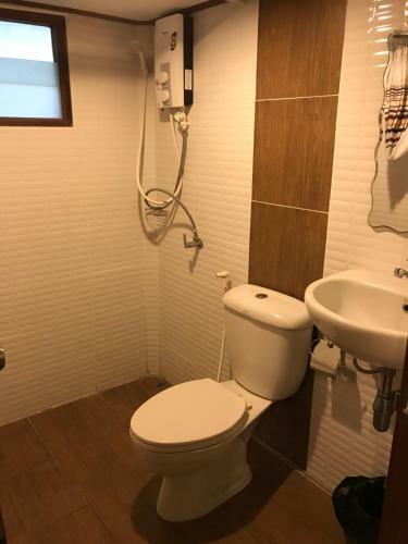 Hotel Baan Suan Rim Nam