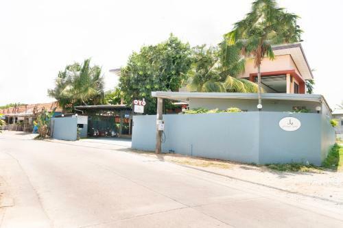 Aparthotel Oyo 732 Juthamas Hotel
