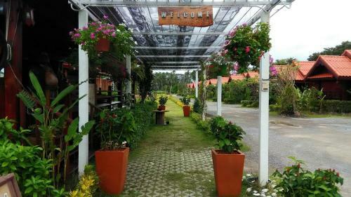 Hotel Ploenura Resort Laemsing
