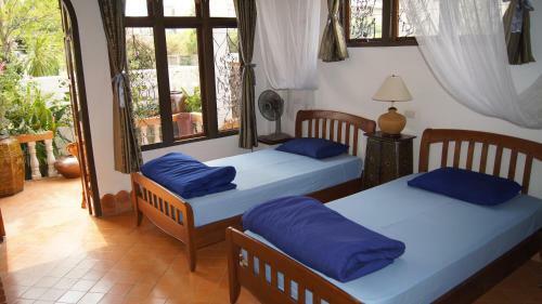 Hostal Mut Mee Garden Guest House
