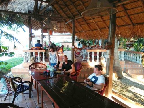 Hostal Mut Mee Garden Guest House