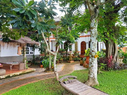 Hostal Mut Mee Garden Guest House
