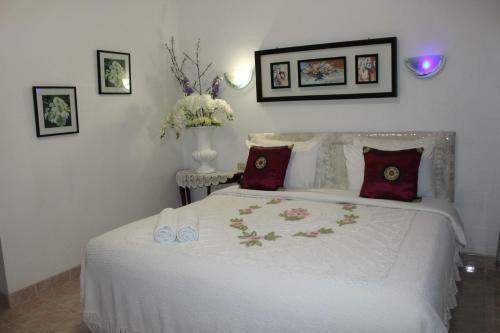 Hotel White Elephant Resort