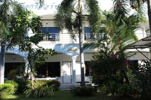 Hotel White Elephant Resort