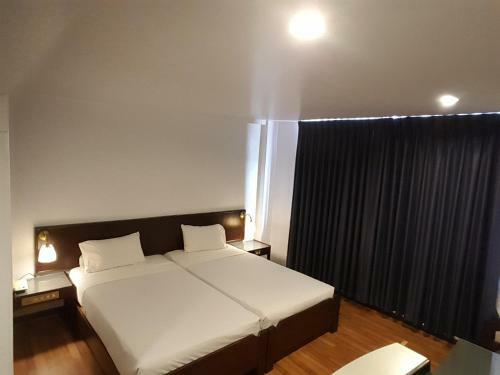 Dusit Hotel