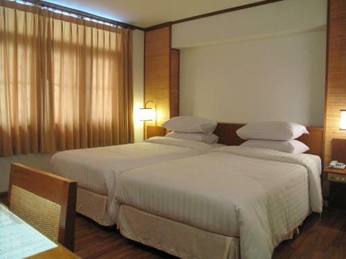 Dusit Hotel