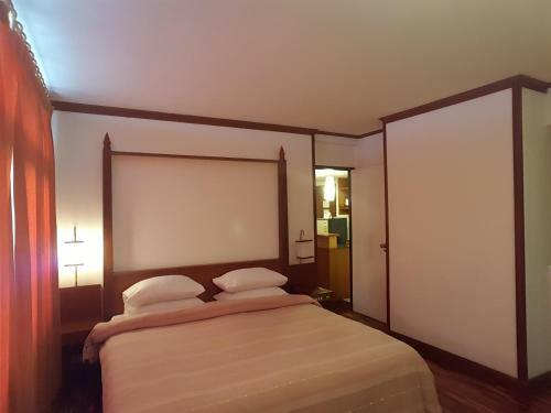 Dusit Hotel