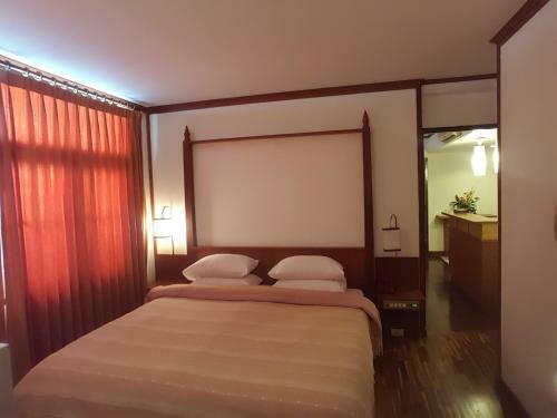 Dusit Hotel