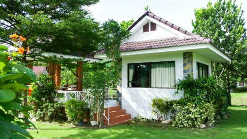 Hotel Tanaosri & Creekside Resort