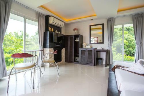 Hotel Phukaew & Adventure Park Resort