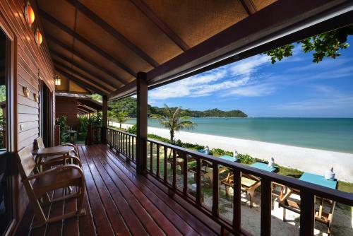 Hotel Pingchan Koh Phangan Beachfront Resort