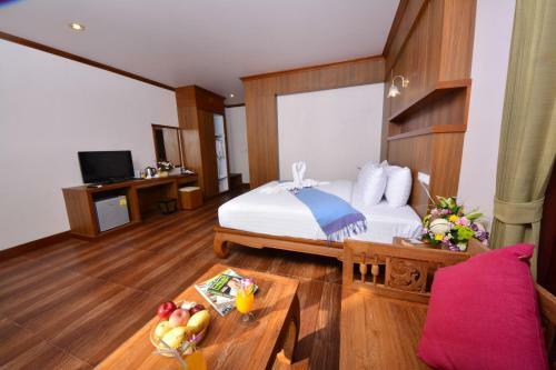 Hotel Haad Yao Bayview Resort & Spa