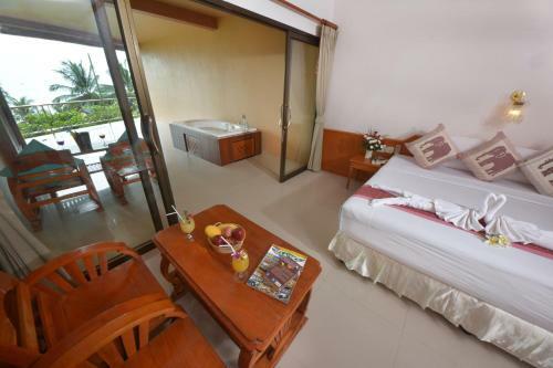 Hotel Haad Yao Bayview Resort & Spa